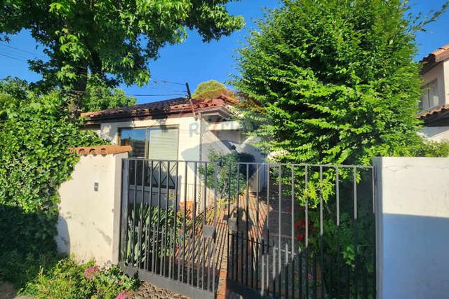 Casa en pasaje en la reina