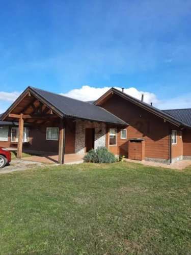 PARCELA 6928 M2 EN COND., CASA 222 M2 4D 3B, A 4 KM VILLARRICA, 1 KM COL. OXFORD