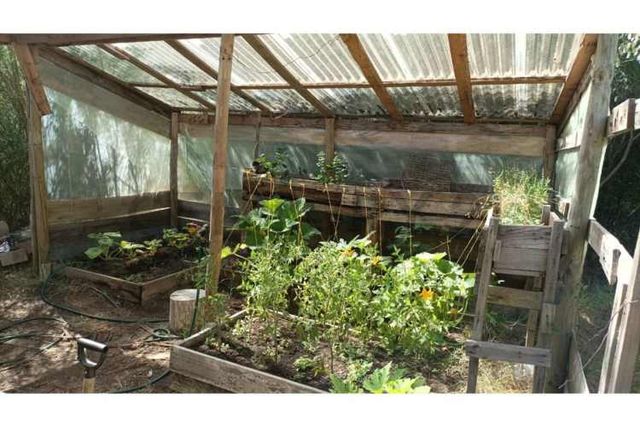 GRAN BODEGA Y DOS CABAÑAS EN PARCELA 12.000 M2 A 10 KM DEL CENTRO DE PUCON