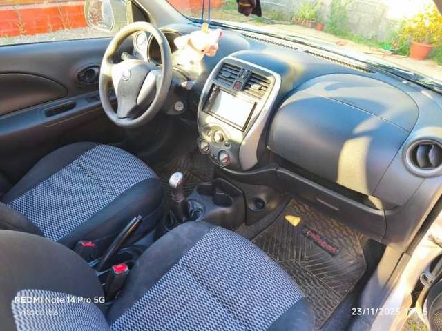 Vendo Nissan march
