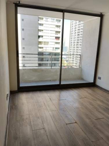 Departamento De 2 Dormitorios Con Estacionamiento Y Bodega en Metro Ecuador