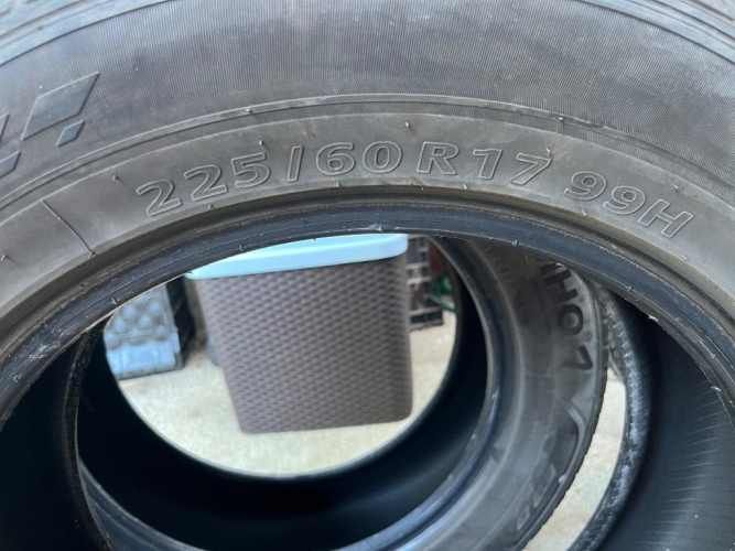 Neumáticos R17 225/60 excelente estado