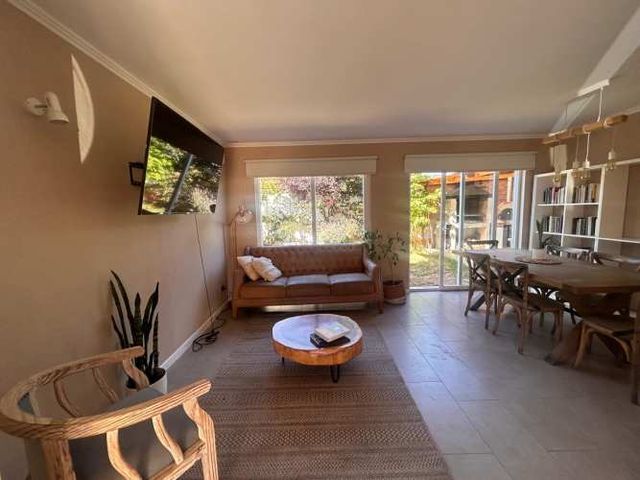 ACOGEDORA CASA EN CONDOMINIO SERENA ORIENTE,