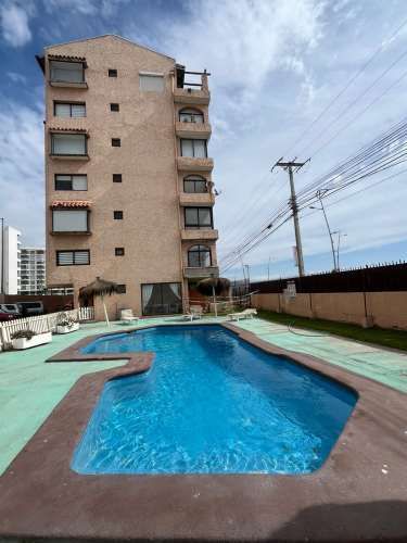 EXCLUSIVO 4D 3B CON TERRAZA Y PISCINA EN LA SERENA