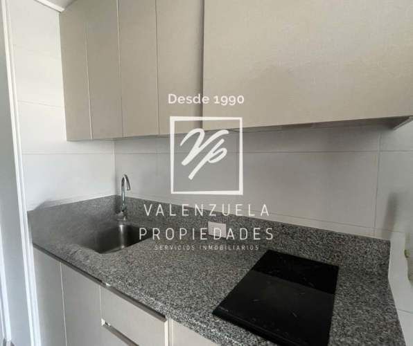 ESTUDIO DE UN AMBIENTE EN PLENO BARRIO UNIVERSITARIO