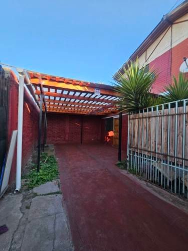 AMR PROPIEDADES ARRIENDA CASA VILLA ANDINA EL BOSQUE 4D 1B ESTACIONAMIENTO