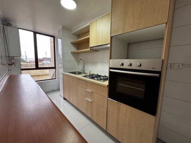 Departamento en arriendo c/ estacionamiento en San Pedro de la Paz