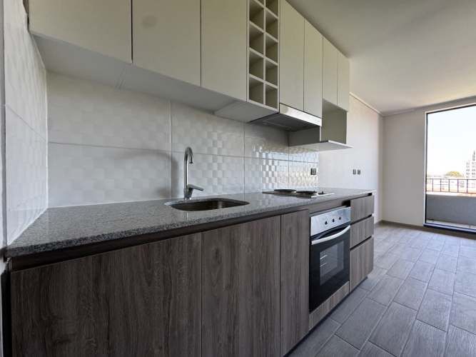 Departamento en arriendo c/ estacionamiento en Centro de Concepción