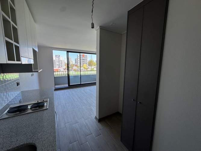 Departamento en arriendo c/ estacionamiento en Centro de Concepción