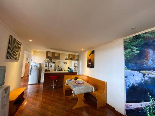 Venta de Casa Con Local Comercial en Av. Américo Vespucio