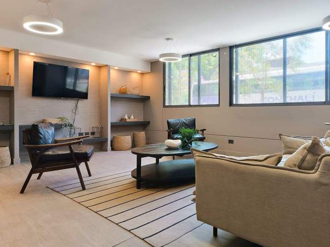 Av. España 702 [3593-1]