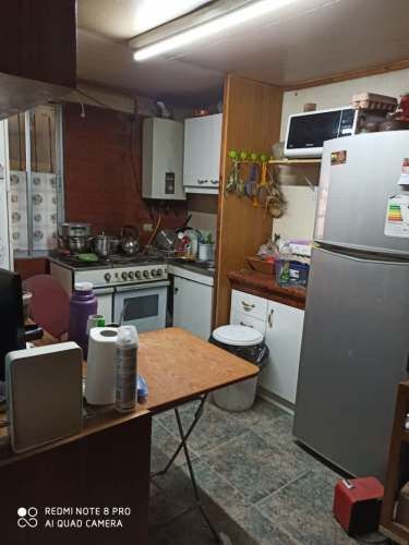 Local comercial de 2 pisos en esquina muy comercia