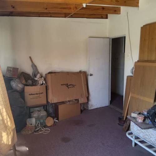 Local comercial de 2 pisos en esquina muy comercia