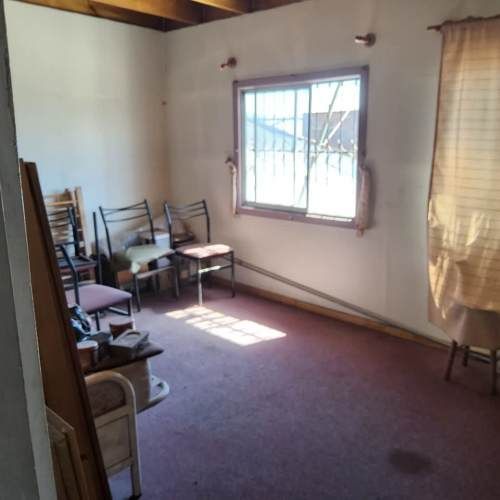 Local comercial de 2 pisos en esquina muy comercia