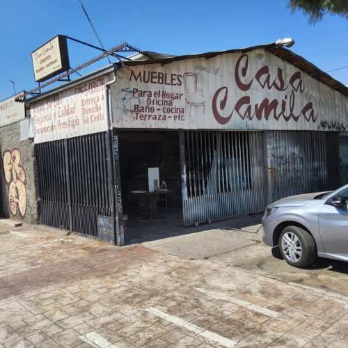Local comercial de 2 pisos en esquina muy comercia
