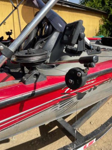 Bote tracker americano 175txw