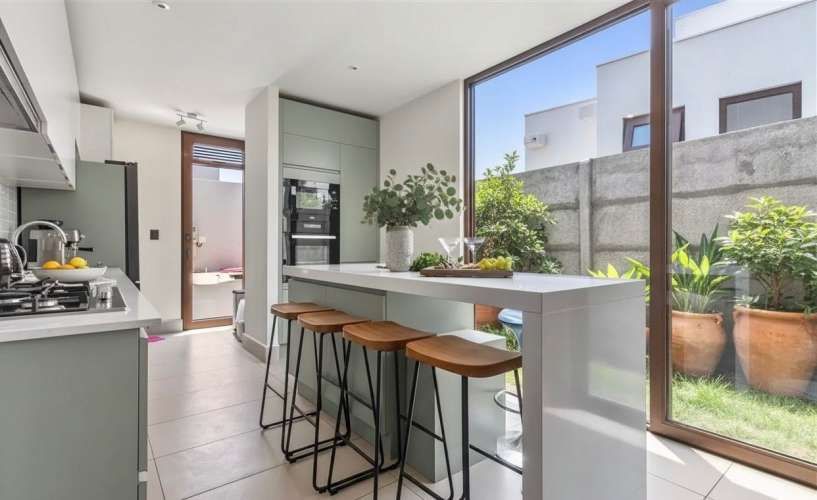 CASA 3D 3B PISCINA CONDOMINIO EN PIEDRA ROJA! (131816)