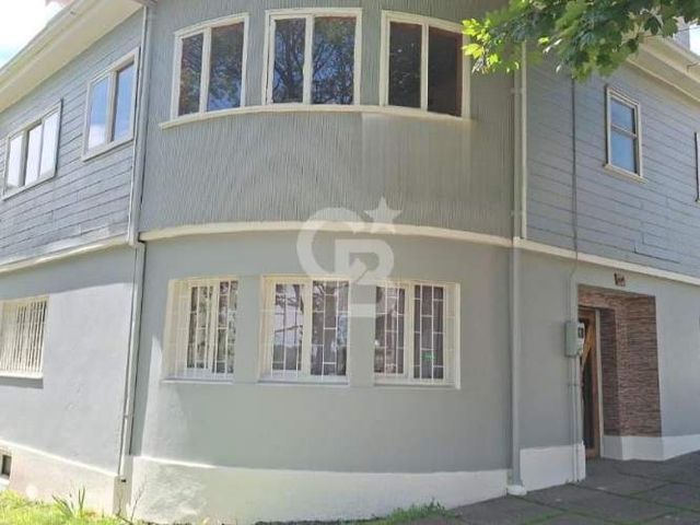 Gran Casa 3 pisos: Ideal Oficinas, Hotel o Restaurante