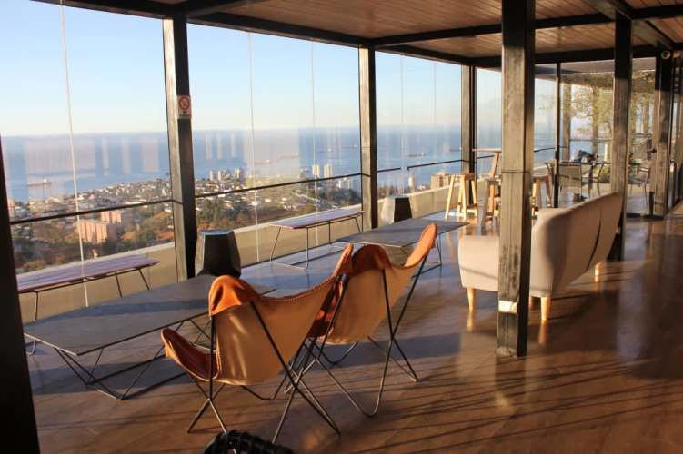 DEPTO 1D1B CON ESTAMIENTO, WIFI Y TV INCLUIDO VALP