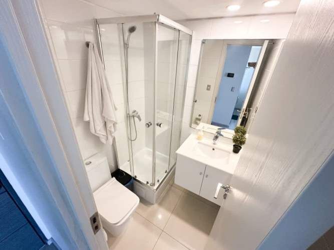 DEPTO 1D1B CON ESTAMIENTO, WIFI Y TV INCLUIDO VALP