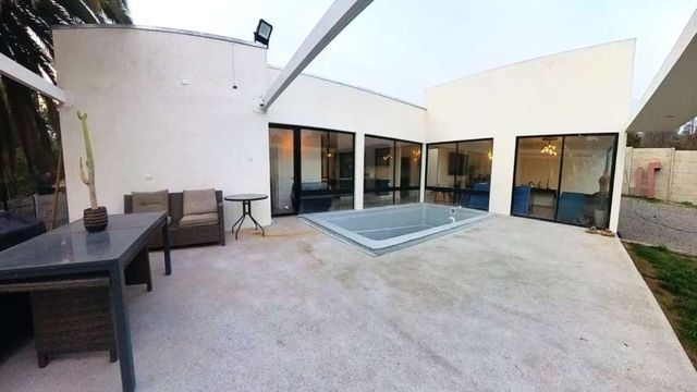 Casa en venta c/ estacionamiento en Lo Cañas - Alto Macul