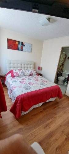 Habitación con baño privado mujer estudiante,frente a INACAP