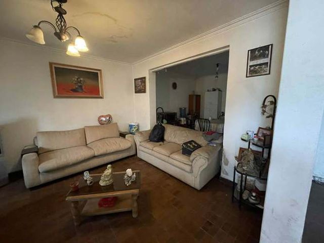 Venta de casa con local comercial en Recoleta cerca a metro Dorsal