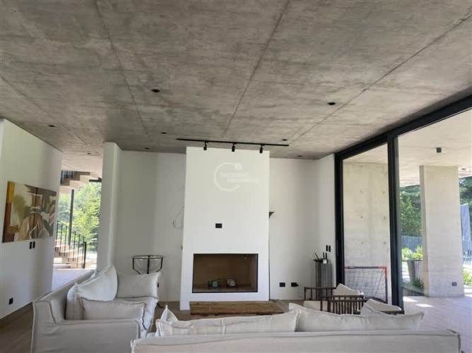 CASA Brisas de Chicureo