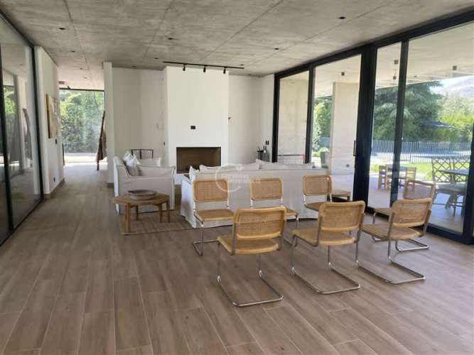 CASA Brisas de Chicureo