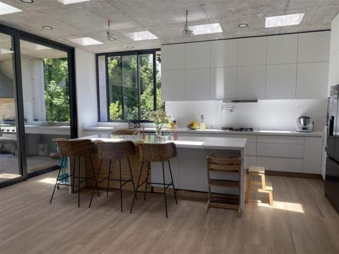 CASA Brisas de Chicureo