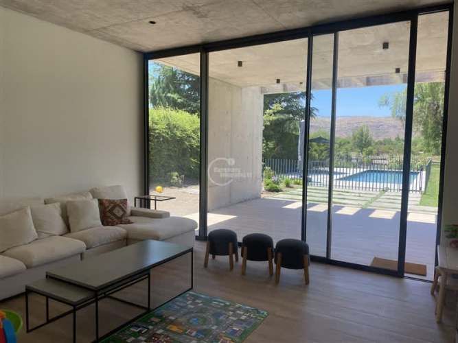 CASA Brisas de Chicureo