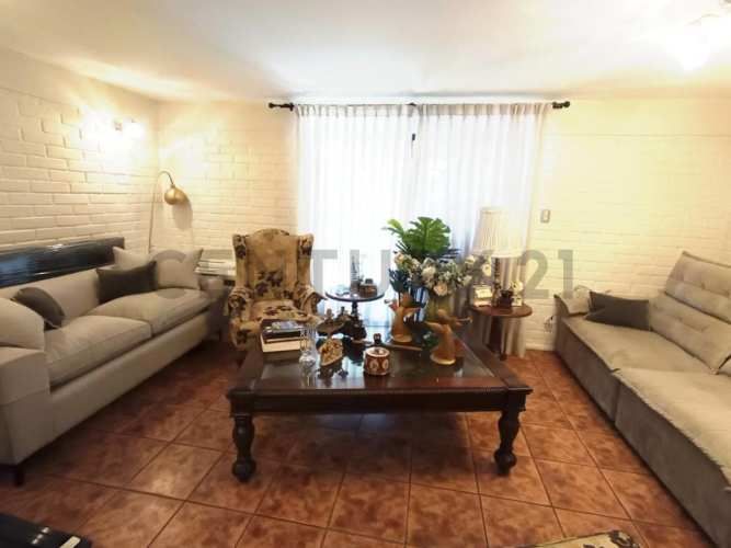 Se vende Casa La Floirida, Sector Enrique Olivares