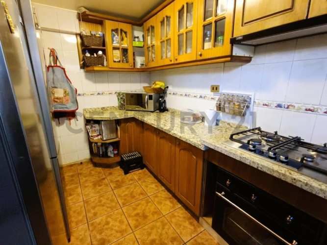 Se vende Casa La Floirida, Sector Enrique Olivares