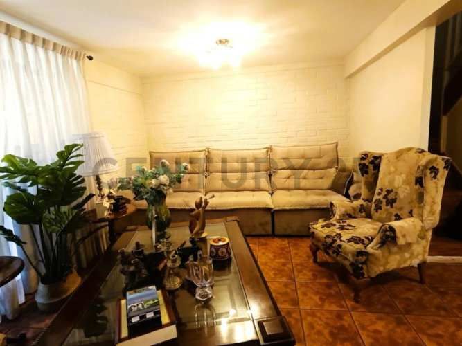 Se vende Casa La Floirida, Sector Enrique Olivares