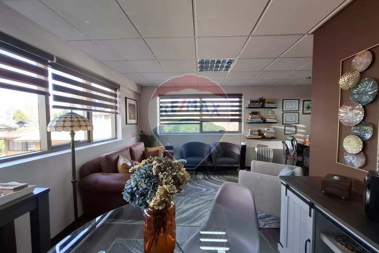 Se vende oficina, edificio cero k