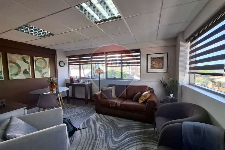 Se vende oficina, edificio cero k