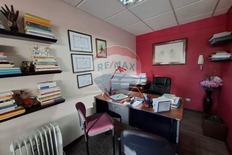 Se vende oficina, edificio cero k