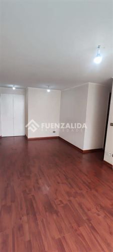DEPARTAMENTO Viana con 5 Oriente