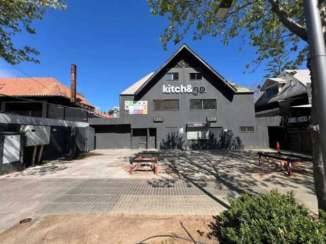 LOCAL COMERCIAL Av. Tabancura / Kennedy