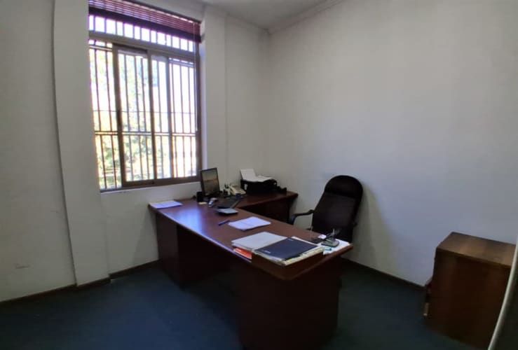 OFICINA Madrid entre Santa Elvira y Victoria