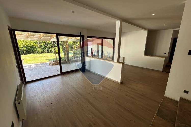 Impresionante casa en chicureo: espacio y confort