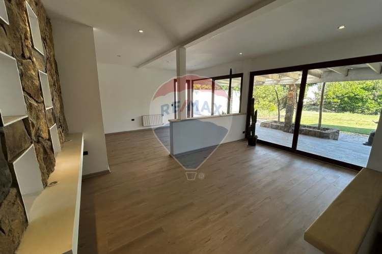 Impresionante casa en chicureo: espacio y confort