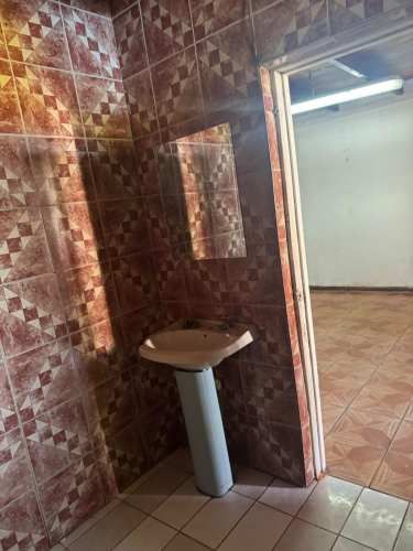 PROPIEDAD CON 4 DEPTO + CASA PRINCIPAL