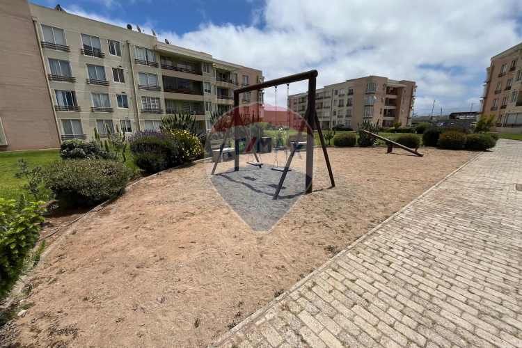 Depto 3 dormitorios en condominio con áreas verdes