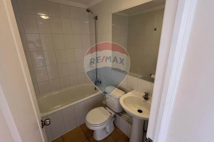 Depto 3 dormitorios en condominio con áreas verdes