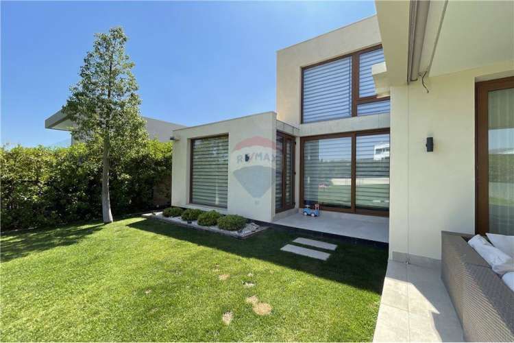 Casa a pasos colegio alemán, san anselmo, chicureo