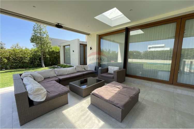 Casa a pasos colegio alemán, san anselmo, chicureo