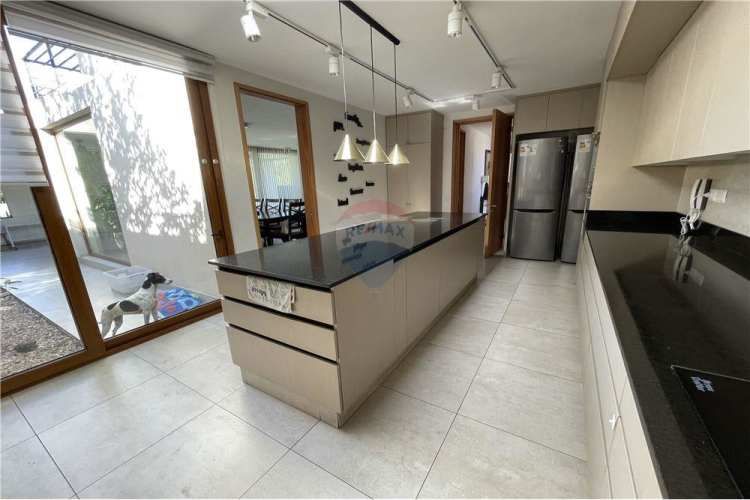 Casa a pasos colegio alemán, san anselmo, chicureo