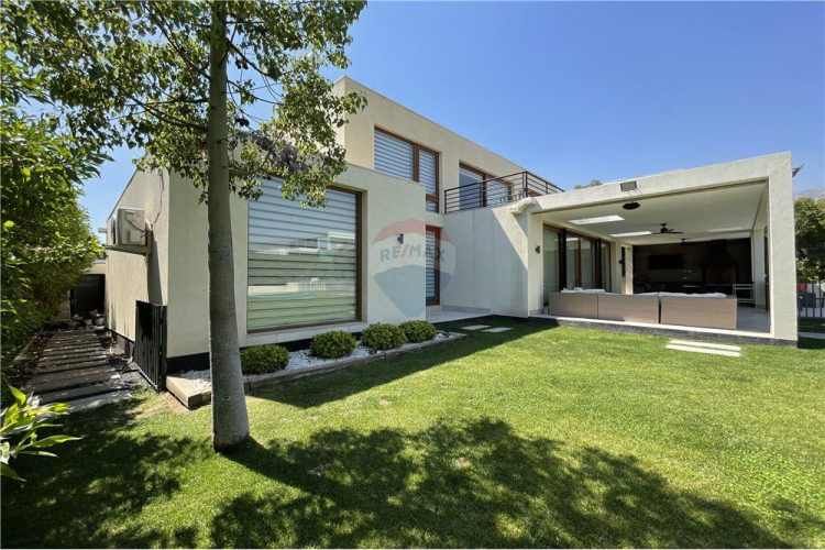 Casa a pasos colegio alemán, san anselmo, chicureo