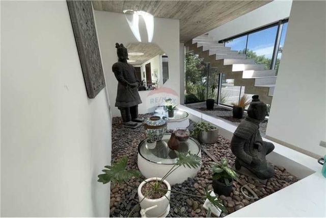Imperdible, hermosa casa hormigón armado, chicureo